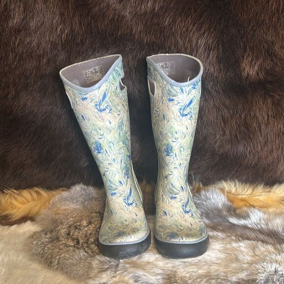 Bogs Blue and Green Patterned Rain Boots 7 (UB4) - Picture 3 of 7